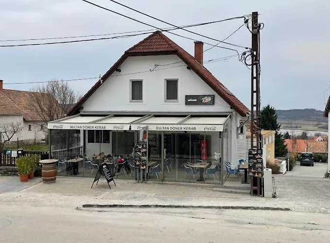 Encian Apartmanhaz Tihany
